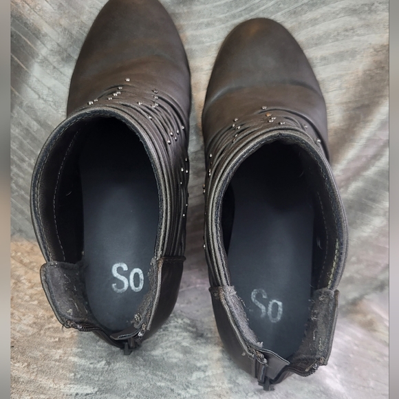 Distressed gray booties - Picture 4 of 4